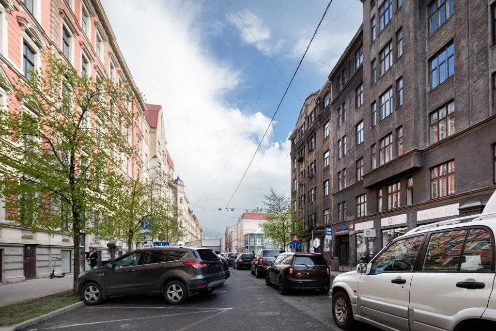 Cozy 2 Bedroom Apartment In Riga Centre Exterior photo